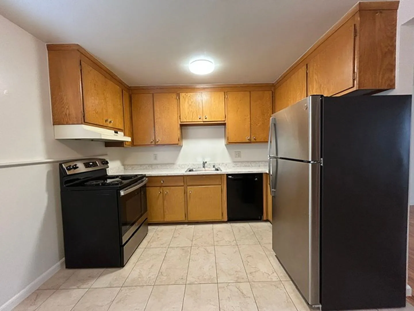 Located in El Cerrito, cross street Moesser Lane, walking distance to the Vista Park shopping and... — Photo 2