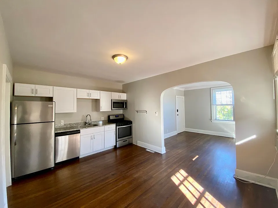1029 Dana Apts