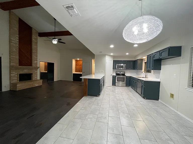 6158 Desert Trail St — Photo 3
