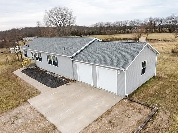 2nd image of 526 NW 1421st Rd