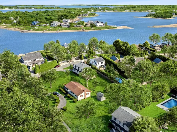 24 Bayview Road, Sag Harbor, NY 11963