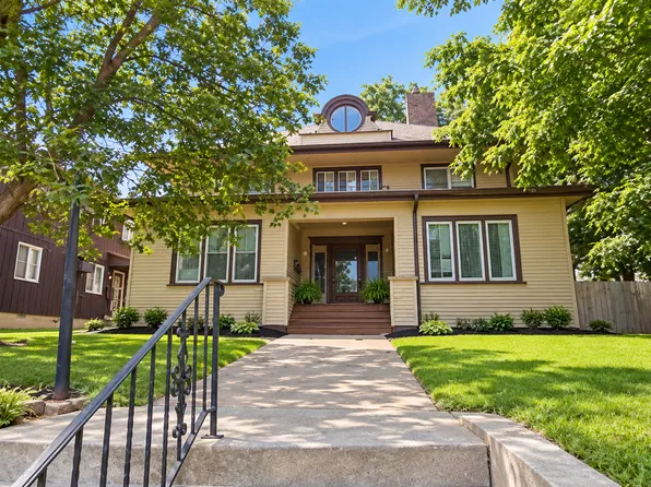 814 W 4th St #2, Waterloo, IA 50701