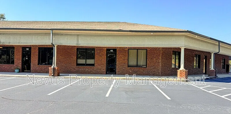 Studio, 2300 sqft, $2,012 — Photo 3