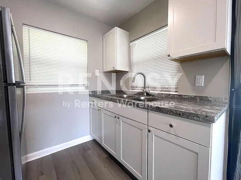 310 S Arcturas Ave #3 — Photo 9