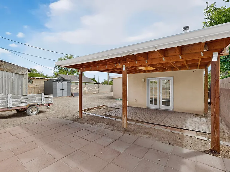 823 San Lorenzo Ave NW — Photo 31