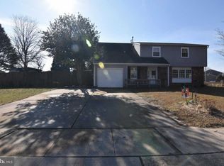 12 Arlington Dr, Sewell, NJ 08080