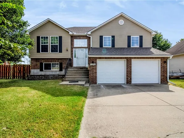 1309 Cloverleaf Ct, Warrensburg, MO 64093