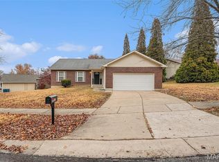 5237 Trailview Dr, Florissant, MO