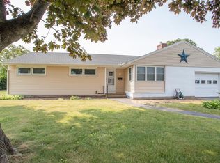 38 Pond Rd, Old Saybrook, CT 06475