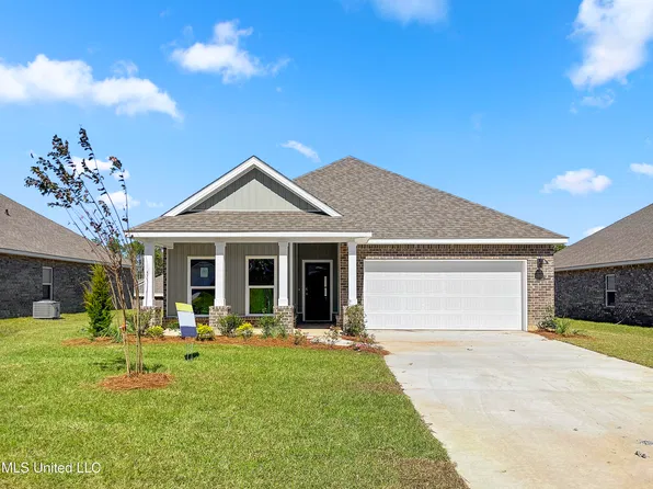 17757 Kelso Dr, Diberville, MS 39540