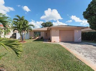 3509 Caloosa St, Naples, FL 34112
