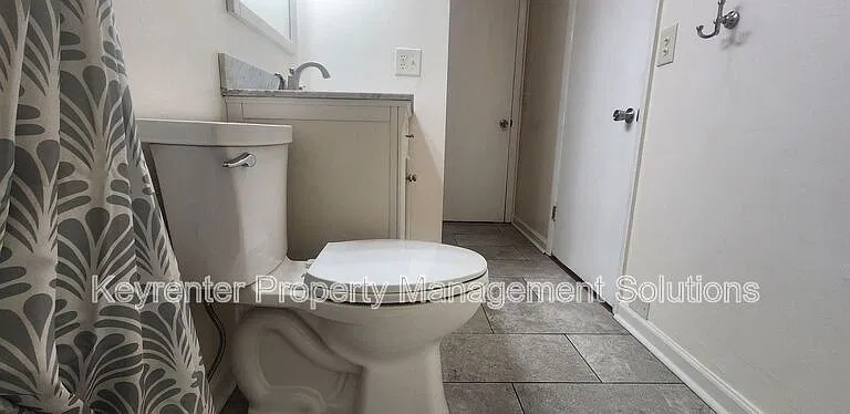 825 Highland Ave — Photo 12