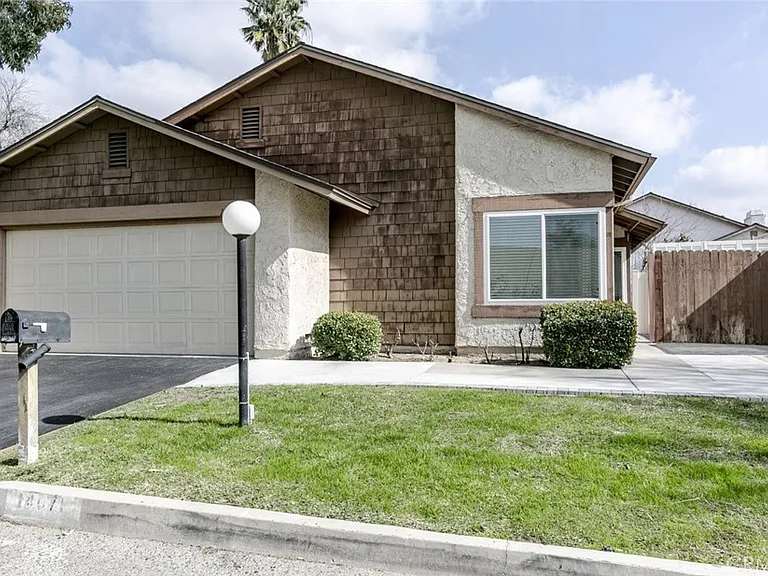 14071 Fenton Ln — Photo 1