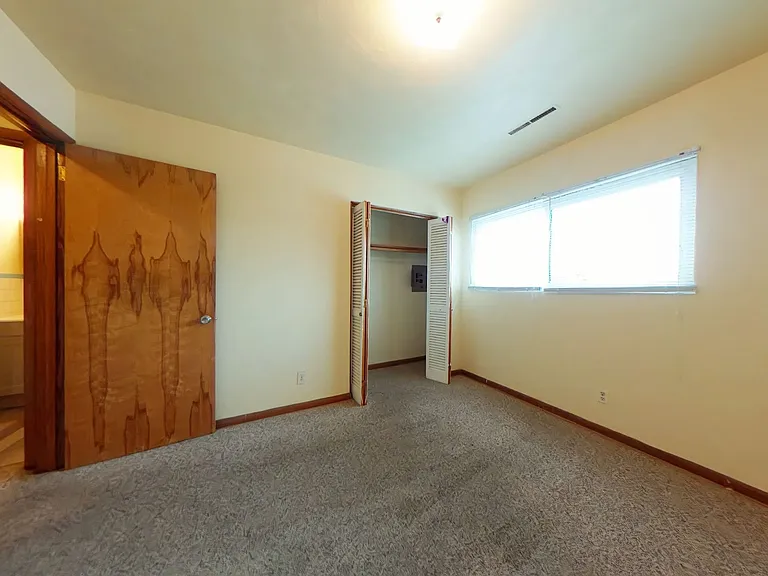602 74th St #11 — Photo 5