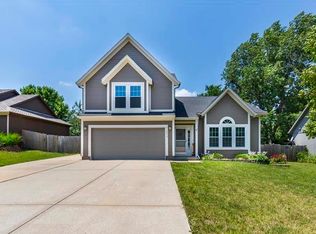 21833 S Vine St, Spring Hill, KS 66083