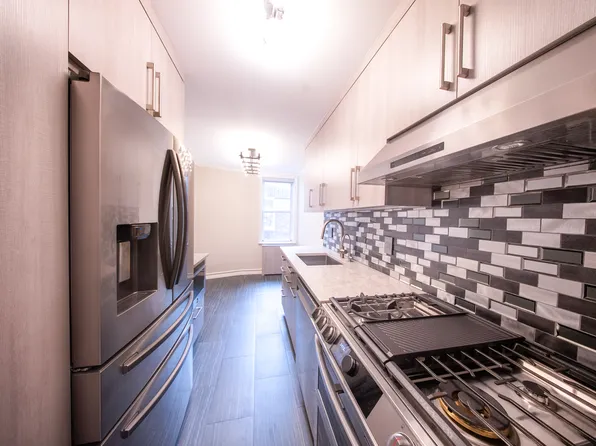 2531 East 7th Street image 11 of 37