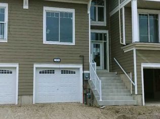 93 Sandhill Crane Dr, Wasaga Beach, ON L9Z 0J5