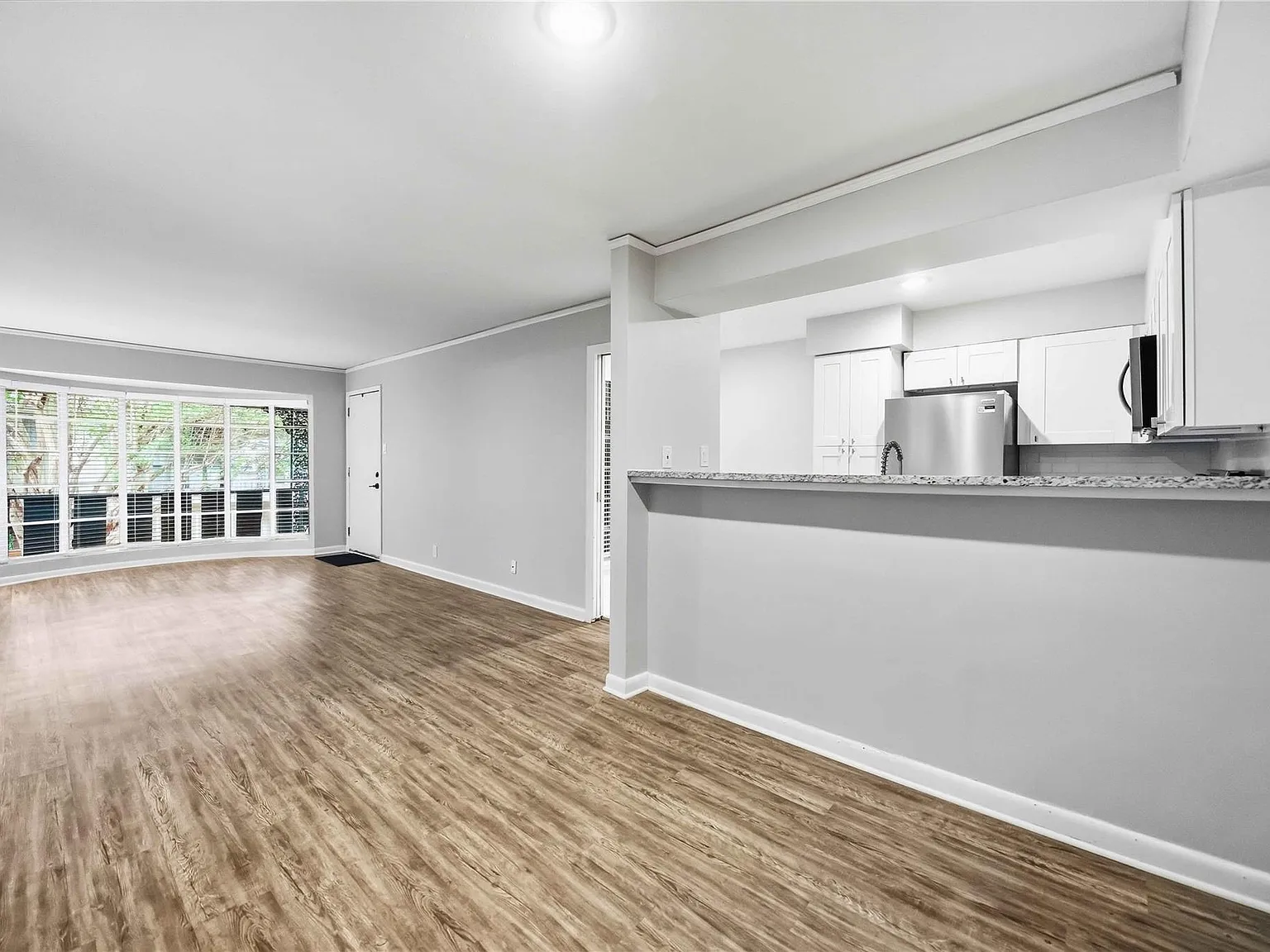 1 bed, 1.0 bath, 820 sqft, $1,400 — Photo 4