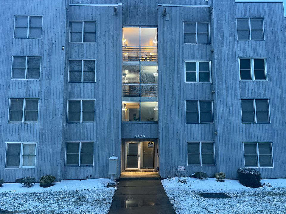 1st image of 5205 Le Parc Dr