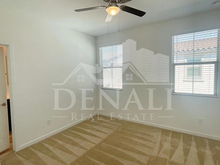 1365 W Bluejay Dr — Photo 18