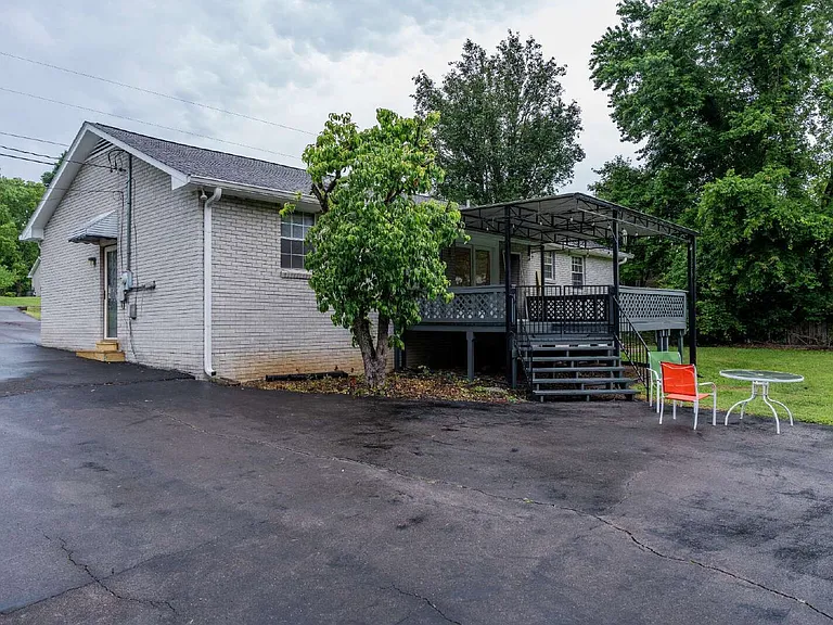 207 Whitnel Dr — Photo 6