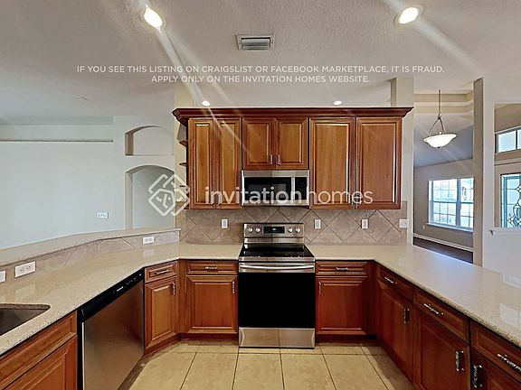 5th image of 713 Hazelmoor Ln