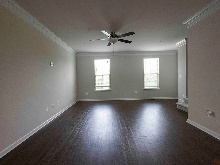 930 Dawes Ct — Photo 28
