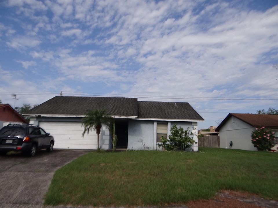 1st image of 1227 Cinnamon Way W
