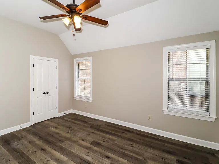 6885 Lagrange Grove Dr — Photo 9