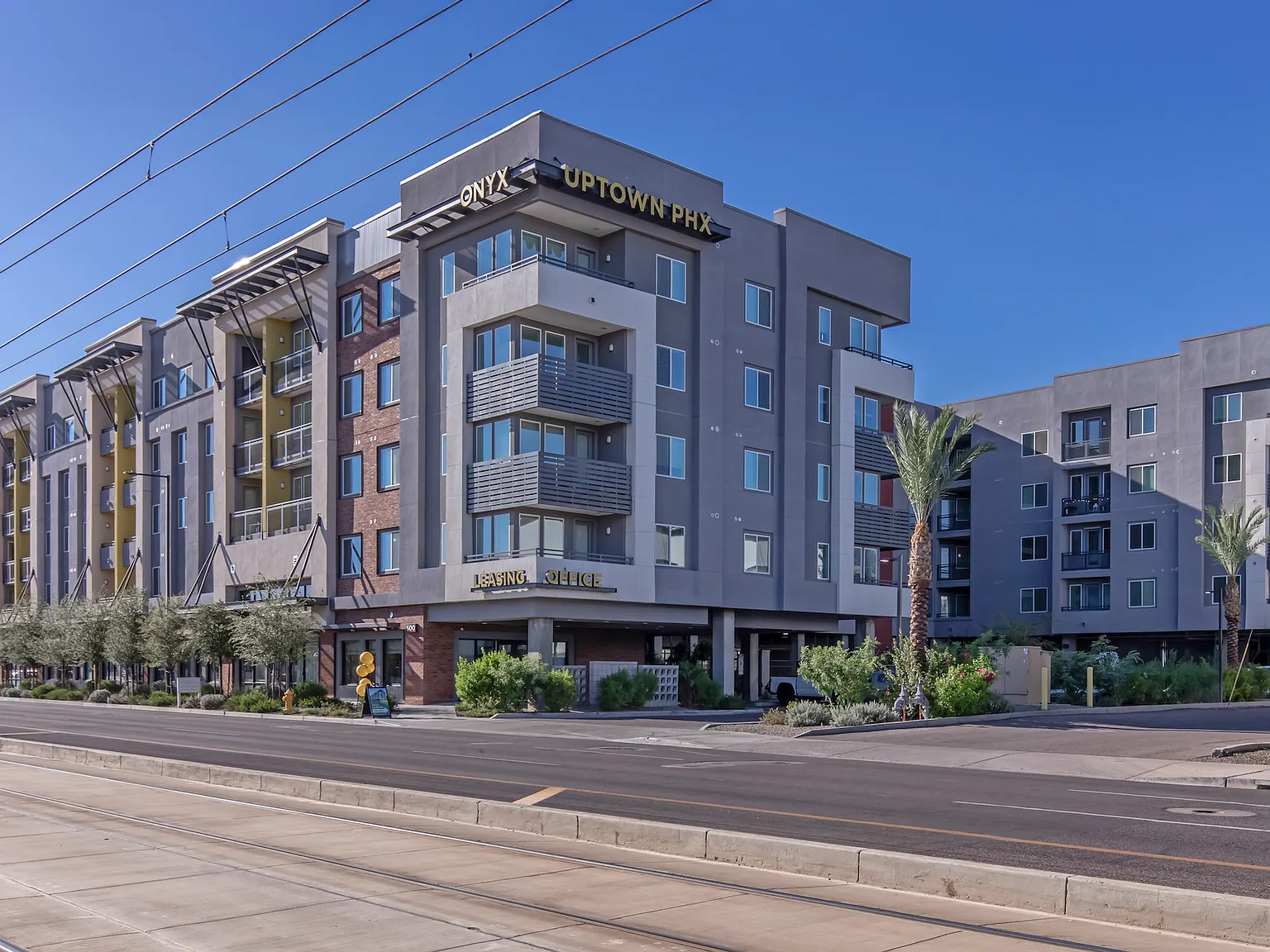 Onyx Uptown PHX — Photo 1