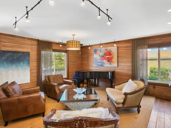 21822 Seacrest Ln #A, Huntington Beach, CA 92646