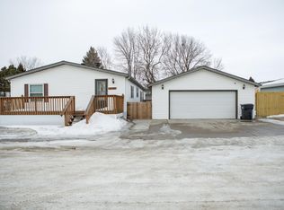 4500 Patriot Dr, Bismarck, ND 58503