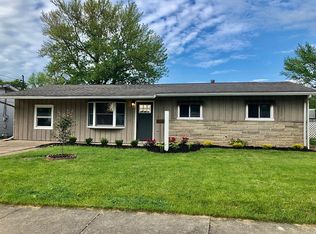 1037 Memory Ln, Vermilion, OH 44089