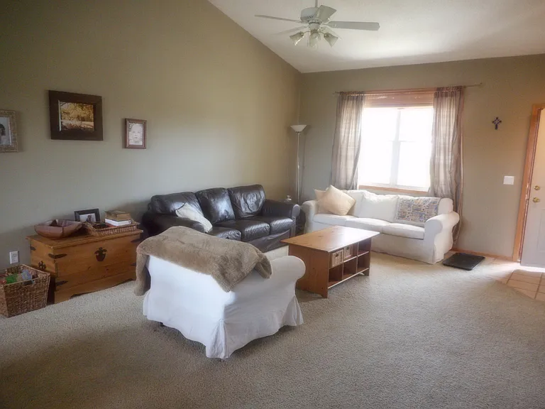 4915 Olive Ln N — Photo 5