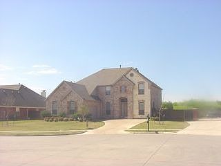 2nd image of 2408 Lakewood Dr