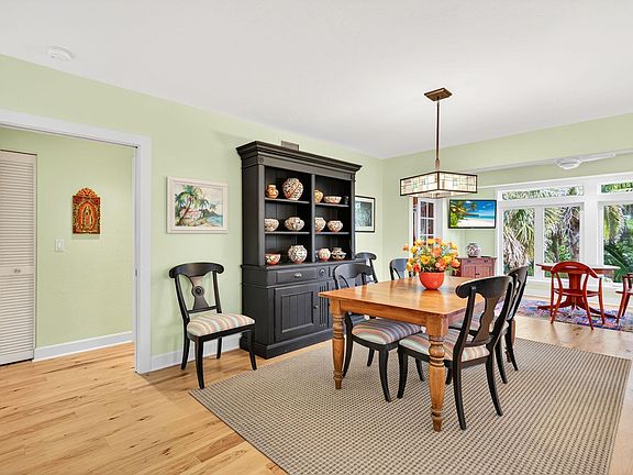 4th image of 355 E Gulf Dr