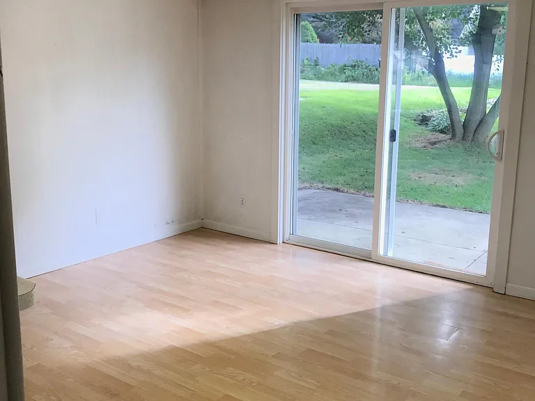 502 Center St — Photo 6