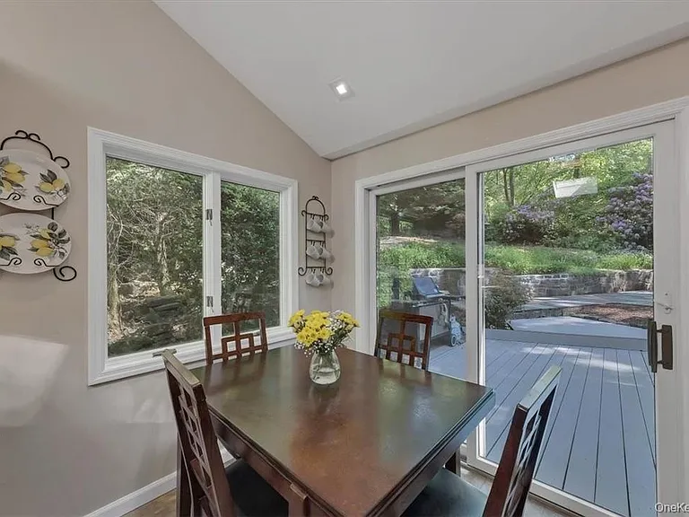 13 Split Rock Rd — Photo 23