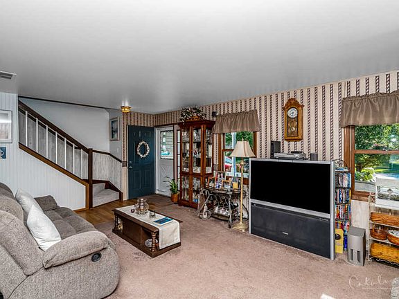 5th image of 1186 Lexington Dr