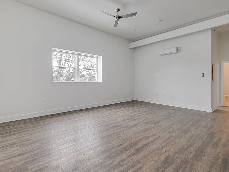 1416 Upland St — Photo 11