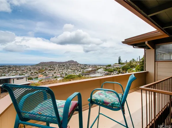 3865 Pukalani Pl, Honolulu, HI 96816