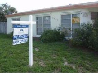 6900 Scott St, Hollywood, FL 33024