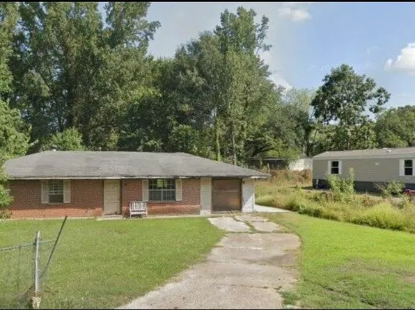 138 Locust Cir, Monticello, AR 71655