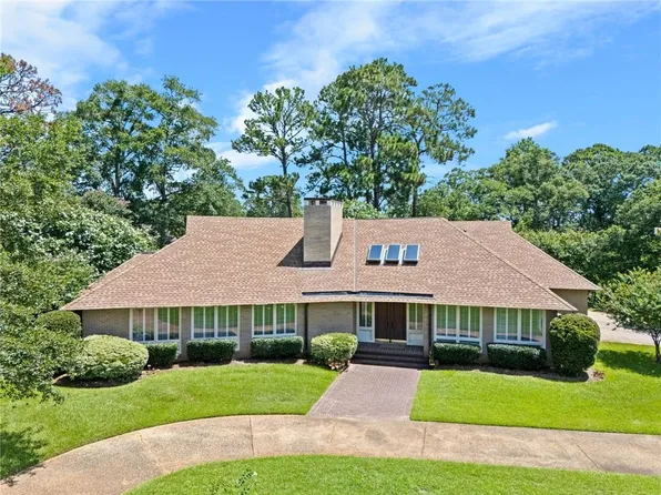 4170 Spring Valley Dr N, Mobile, AL 36693