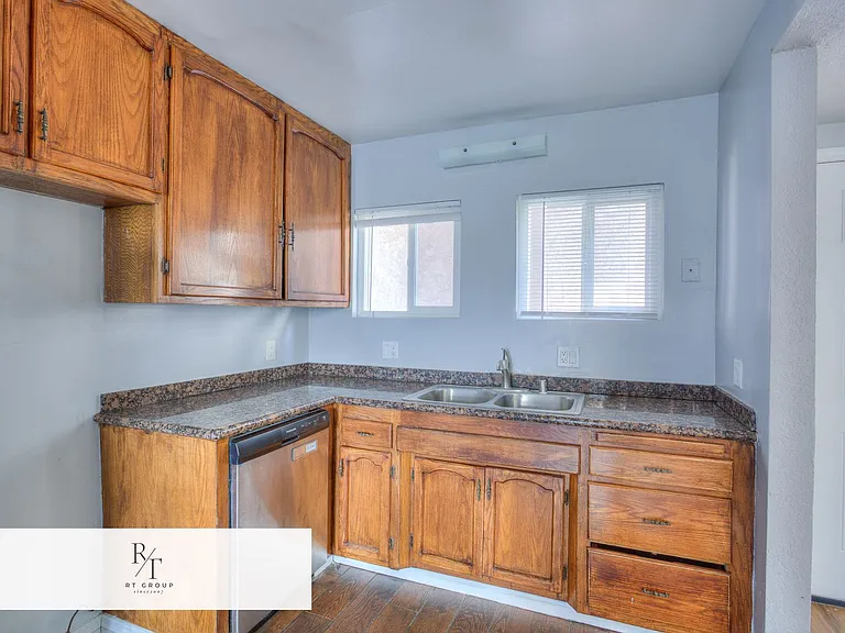 3045 Charlotte Ave — Photo 9