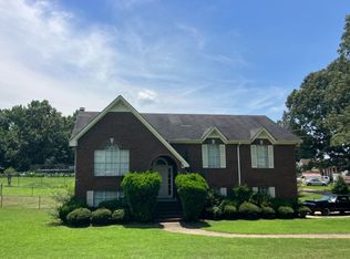 4008 Smithfield Forest Dr, Pleasant Grove, AL 35127