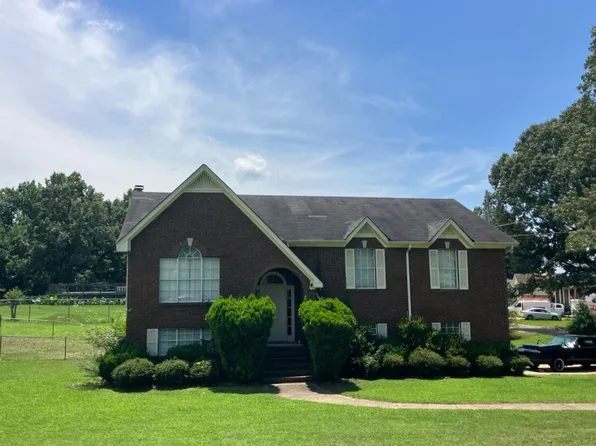 4008 Smithfield Forest Dr, Pleasant Grove, AL 35127