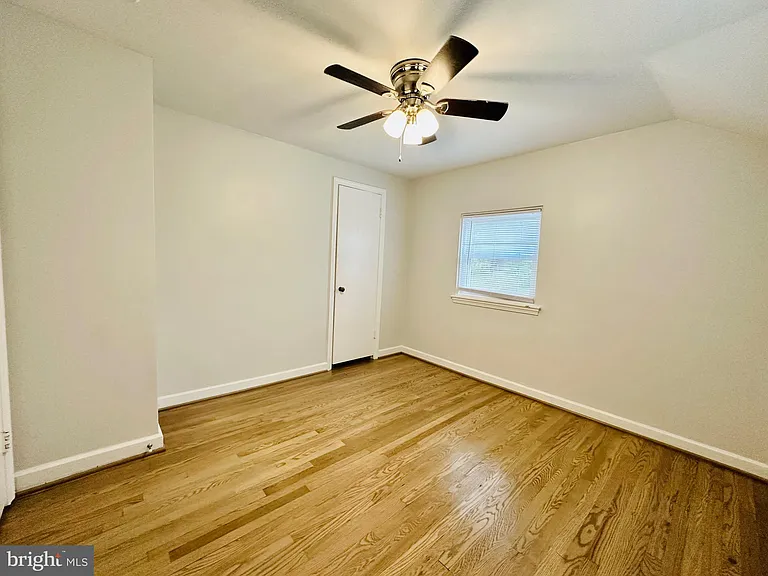 2500 Lake Ave — Photo 17