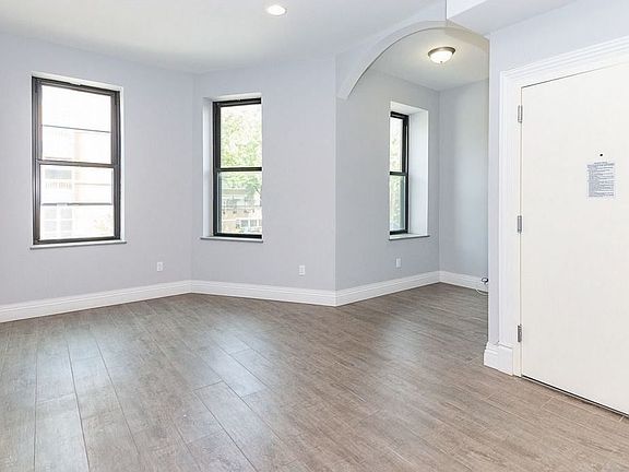 2nd image of 776 Halsey St #2RR