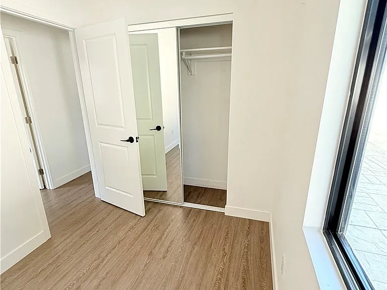 1664 Glen Ave — Photo 33